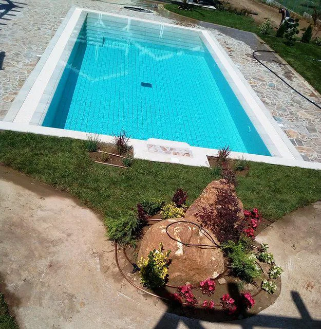 Funzionamento della piscina con uso ridotto di prodotti chimici