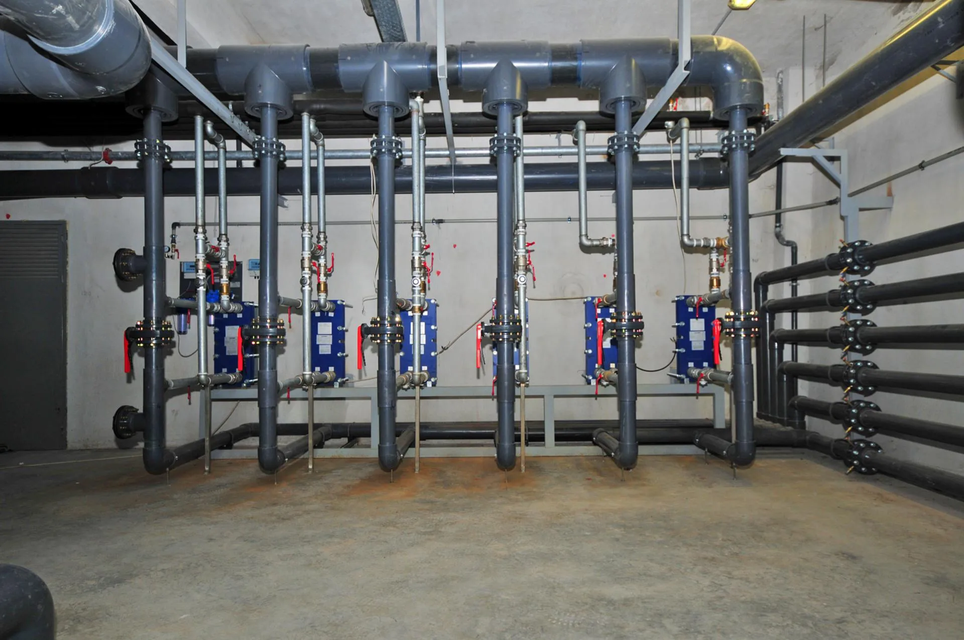 المسبح البلدي في ناوسا - صورة 4